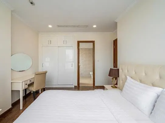 Can Ho Cho Thue O Vinhome Central Park Ho Chi Minh City Apartment