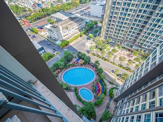 Can Ho Cho Thue O Vinhome Central Park Ho Chi Minh City Apartment